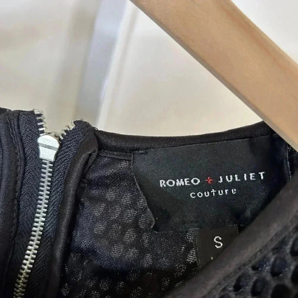 Romeo + Juliet Couture Size Small Dress Netting Black Fit & Flare Sporty Retro G - Picture 5 of 13